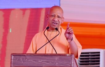 यूपी में मंदिरों के 500 मीटर दायरे में मीट के दुकानों पर रोक, CM योगी के निर्देश पर प्रशासन सख्त