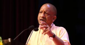 योगी सरकार का ‘द शैडो’ एप परछाईं की तरह करेगा बेटियों की सुरक्षा