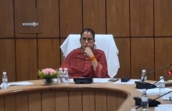 देहरादून में LPG सप्लाई पर हाई लेवल बैठक, मंत्री रेखा आर्या ने हालात की समीक्षा की
