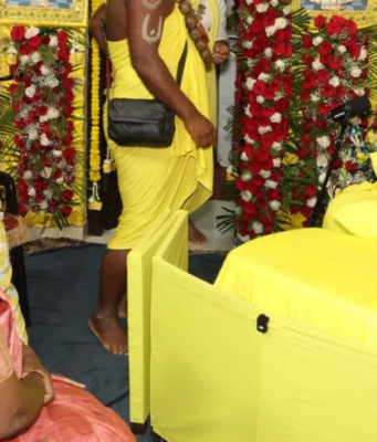 मथुरा दौरे पर राष्ट्रपति द्रौपदी मुर्मू ने Premanand Maharaj से लिया आशीर्वाद