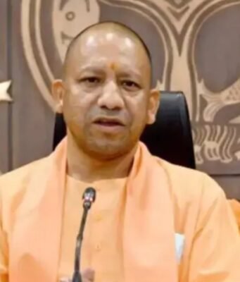 आपदा में संबल बनी है सरकार, किसानों को न हो असुविधा, समयबद्ध ढंग से दिलाएं मुआवजाः सीएम योगी