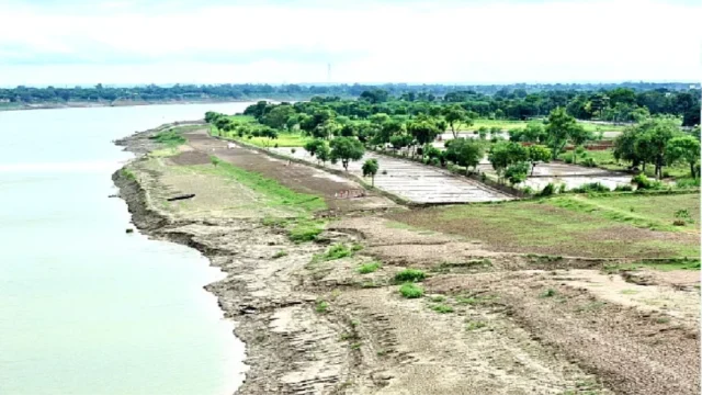 23_05_2022-ganga_banks_22738129