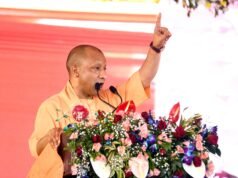सीएम योगी का विपक्ष पर बड़ा हमला: “समाज को बांटने वाला नहीं कर सकता विकास”