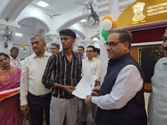 लखनऊ वासियों को बड़ी राहत,आधार कार्ड सही कराने की प्रक्रिया हुई तेज, DG ने किया उदघाटन Filmitics