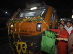 फतेहपुर में अमृत भारत एक्सप्रेस को हरी झंडी, बंगाल चुनाव पर साध्वी निरंजन ज्योति का बड़ा बयान