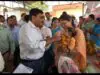जालौन के पहाड़पुरा में जनचौपाल: नोडल अधिकारी ने परखी योजनाओं की हकीकत, पात्रों तक लाभ पहुंचाने के दिए निर्देश