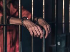 पत्नी की लोहे की रॉड से हत्या, बेटे से कहा– ‘मां सो रही है’ पुलिस जांच में चौंकाने वाले खुलासे