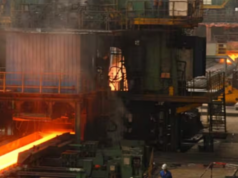 गैस संकट से रोलिंग मिल उद्योग बेहाल: आधा हुआ उत्पादन, मजदूरों पर पड़ा पलायन का दबाव