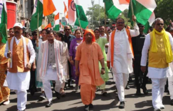 महिला अधिकार के लिए सड़क पर उतरे मुख्यमंत्री योगी आदित्यनाथ