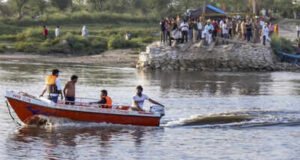 वृंदावन नाव हादसे का तीसरा दिन 13 की मौत, 3 लापता सर्च ऑपरेशन जारी