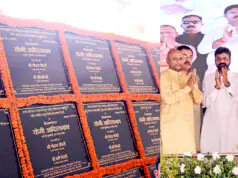 महराजगंज में सीएम योगी का विपक्ष पर हमला, बोले “सही वोट से आता है विकास और सुशासन”