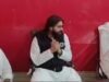 मऊ में बढ़ी सियासी हलचल, सपा कार्यालय पहुंचे अब्बास अंसारी, चर्चाओं का बाजार गर्म