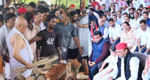 पंचतत्व में विलीन हुए प्रतीक यादव, ससुर अरविन्द सिंह बिष्ट ने दी मुखाग्नि