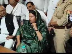 सहारनपुर में सांसद इकरा हसन का धरना, पीड़ित पक्ष को जेल भेजने पर पुलिस से तीखी भिड़ंत