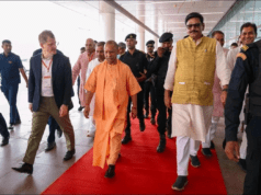 कोलकाता पहुंचे CM योगी, शुभेंदु अधिकारी के शपथ ग्रहण से पहले एयरपोर्ट पर भव्य स्वागत