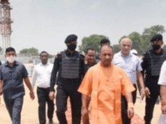 2027 से पहले ब्राह्मण कार्ड पर सियासत तेज, मंत्री मनोज पांडेय के निशाने पर अखिलेश यादव