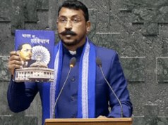 यमुना एक्सप्रेसवे पर भीषण हादसा: ट्रेलर से टकराई वोल्वो बस, 4 की मौत, दर्जनों घायल