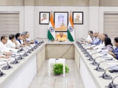 राजनाथ सिंह का बड़ा संदेश! यूपी में लगातार हादसों और विवादों पर योगी सरकार एक्शन मोड में, दोषियों पर होगी कड़ी कार्रवाई
