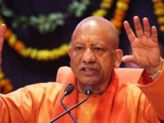 मेदांता अस्पताल पहुंचे सीएम योगी, महंत नृत्य गोपाल दास का जाना कुशलक्षेम