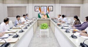 किसानों के मेधावी बच्चों को मिलेगा छात्रवृत्ति का लाभ, सीएम योगी ने योजना का दायरा बढ़ाने के दिए निर्देश