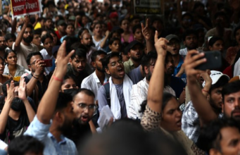 आरक्षण समेत कई मुद्दों पर सियासी हलचल तेज: सड़क से संसद तक विरोध की तैयारी, दिल्ली में बढ़ी राजनीतिक गतिविधियां