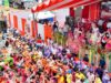 मेरठ में कांवड़ियों पर हुई पुष्पवर्षा, बोले शिवभक्त “योगी जी ने फूल नहीं सम्मान बरसाया”