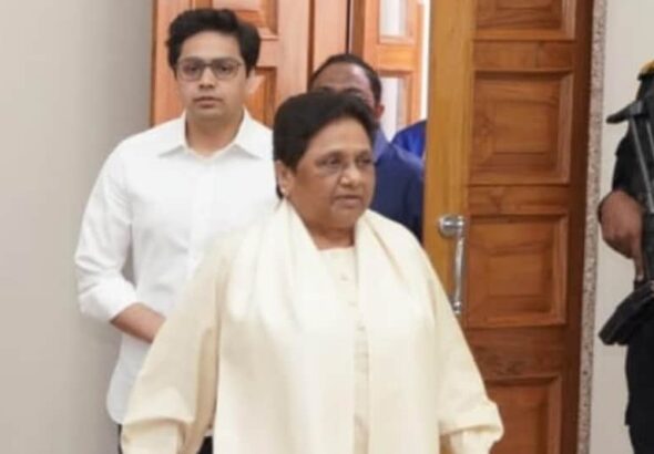 68299dbb5658a-mayawati-with-aakash-anand-184333442-16x9