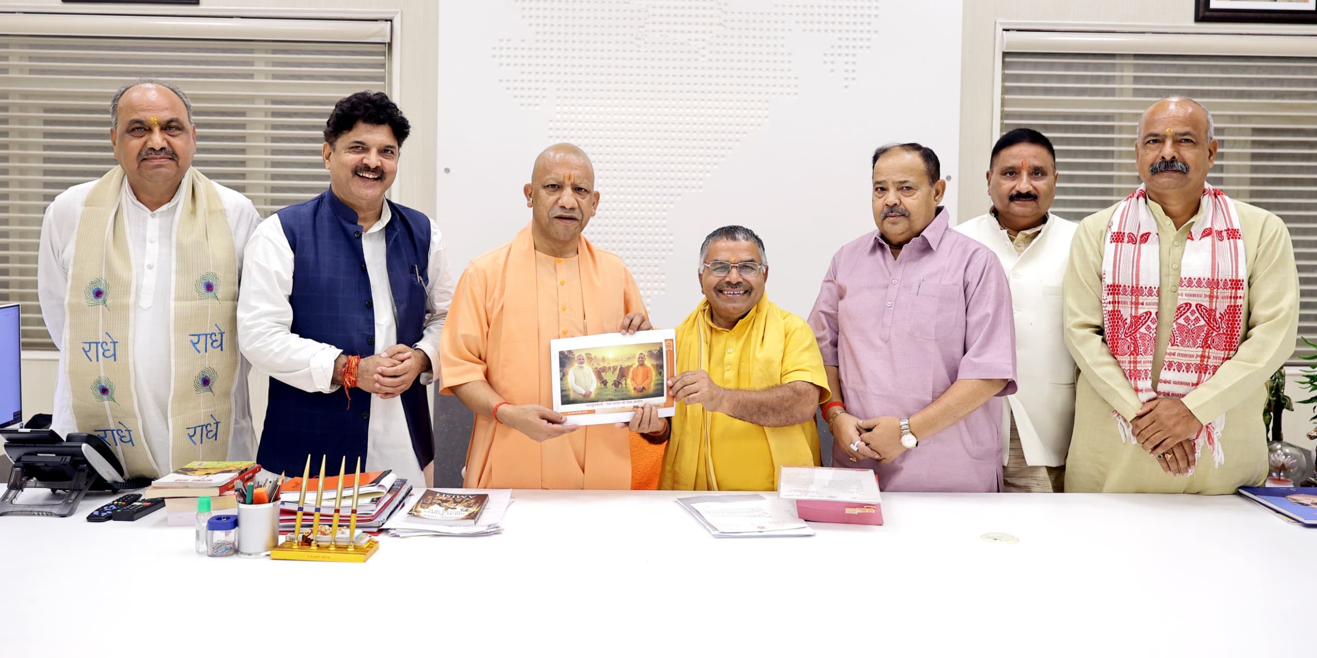 हर जिले में बनेगा गोवंश के लिए इमरजेंसी रेस्क्यू सिस्टम, पंचगव्य चिकित्सा पर होगा वैज्ञानिक शोध -